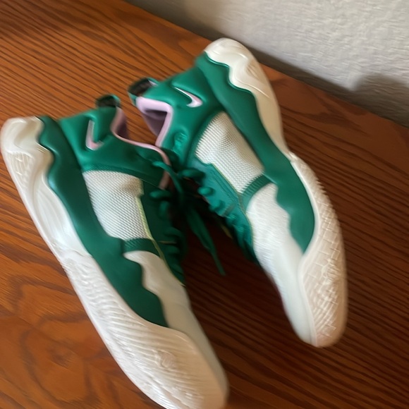 NIKE MENS NWOB size 11 Brand new Giannis Immortality 3 shoes - Picture 7 of 9